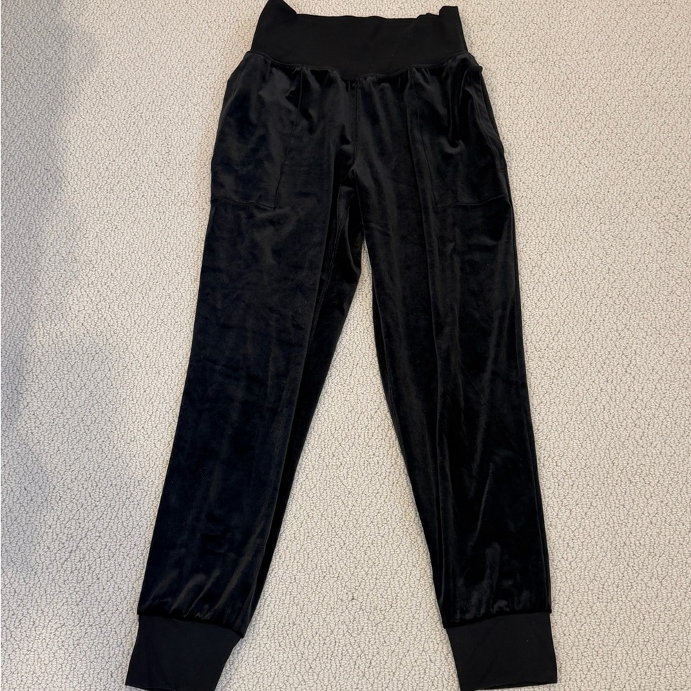Salutation Velvet Joggers